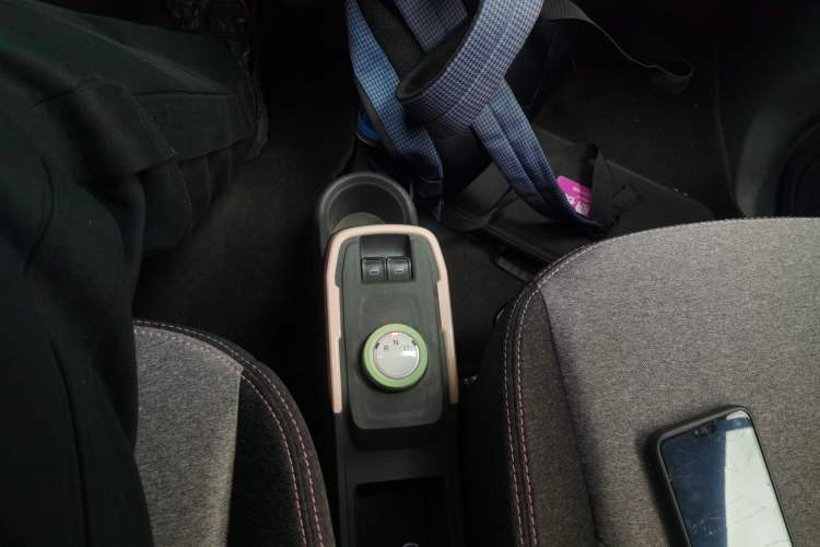 Used Chery QQ Ice Cream 2022 120km Conical Shape Lithium Iron Phosphate
