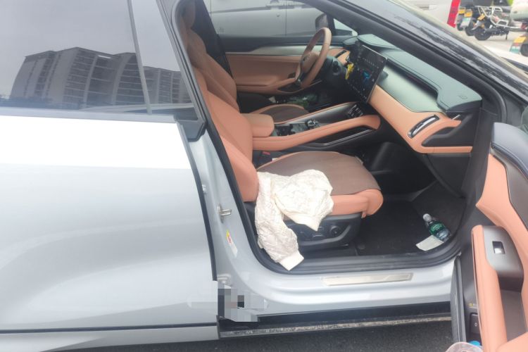 Used BYD Song L EV 2024 662 km Excellence Version
