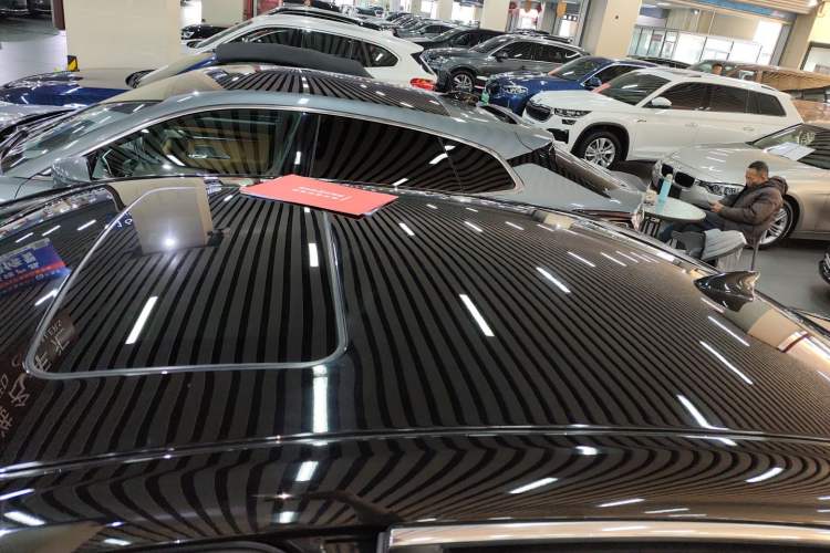 Used Roewe 950 2015 2.0T Luxury Executive Edition
