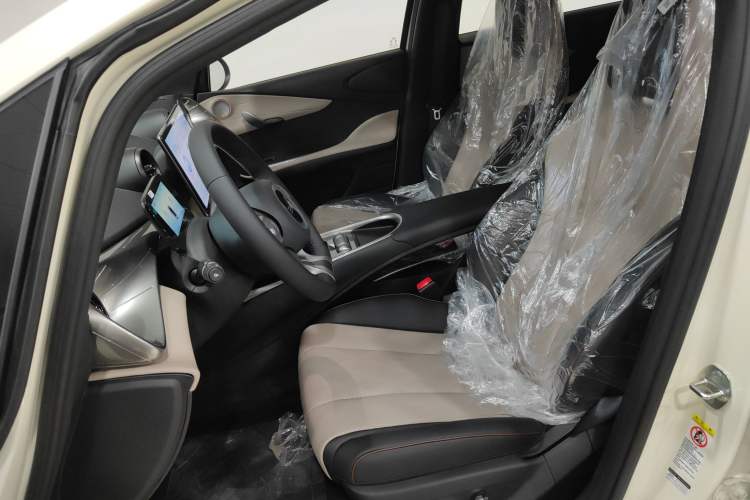 Used BYD Dolphin 2025 420km Free Edition
