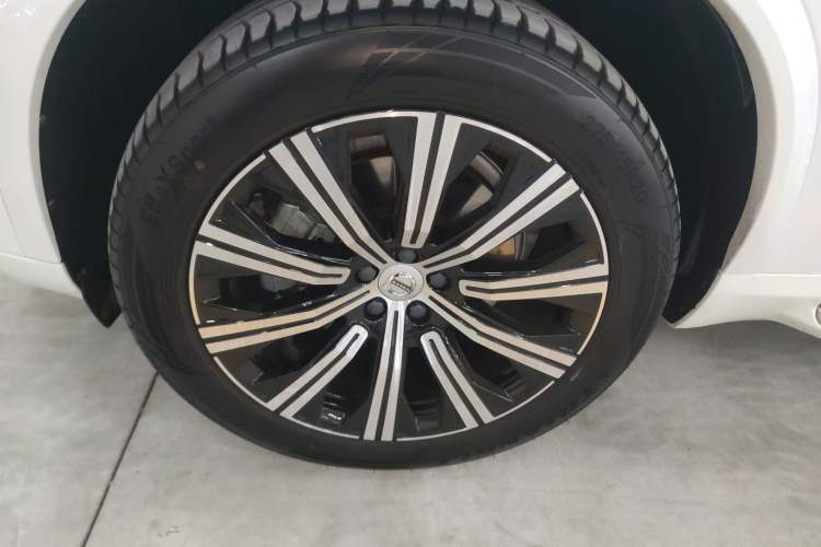 Used Volvo XC90 2021 B5 SmartDrive Luxury Edition 5-seater
