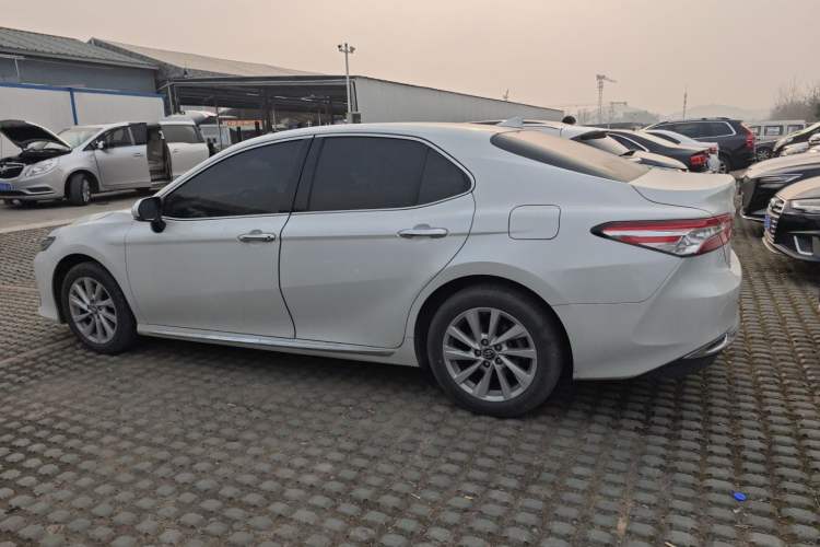Used Toyota Camry 2023 2.0G Luxury Edition