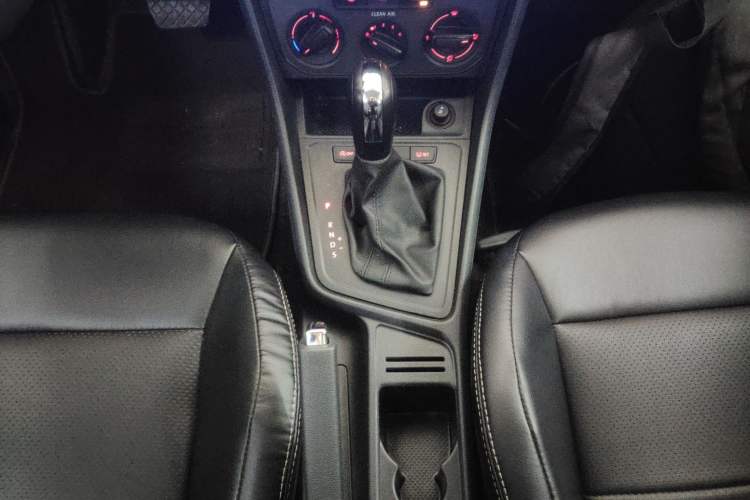 Used Volkswagen Lavida 2019 Lavida Start 1.5L Automatic Trendy Version China VI Standard
