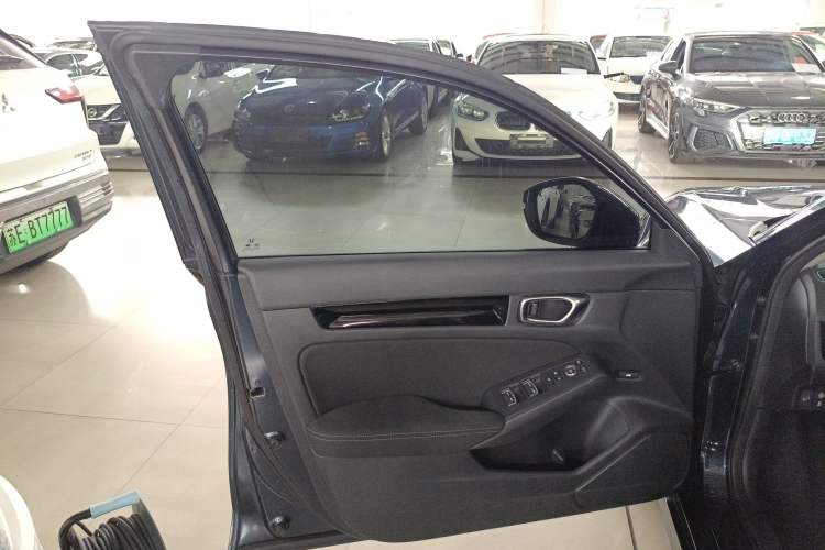 Used Honda Civic 2022 240TURBO CVT Dynamic Edition
