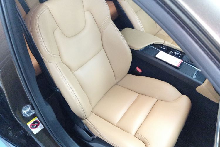 Used Volvo V90 2017 Cross Country T5 AWD Smart Range Edition
