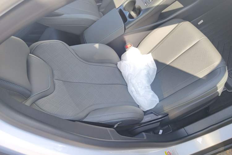 Used BYD Qin PLUS 2025 DM-i Smart Drive 55KM Leading Model
