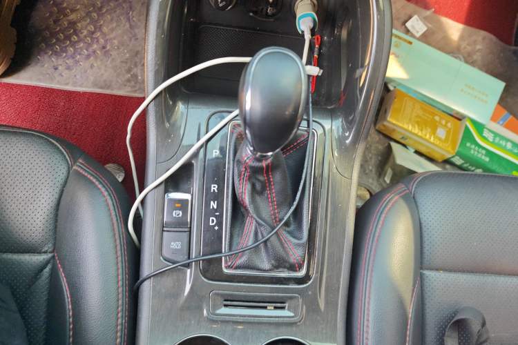 Used Changan CS75 2017 Shangkui Edition 1.5T Automatic Fengxiang Model
