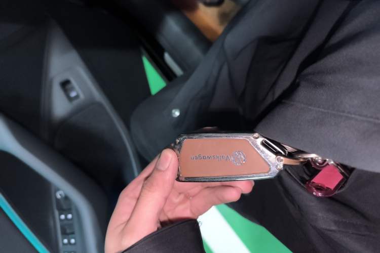 Used Volkswagen Magotan 2024 380TSI DSG Prestige Edition DaMai Package