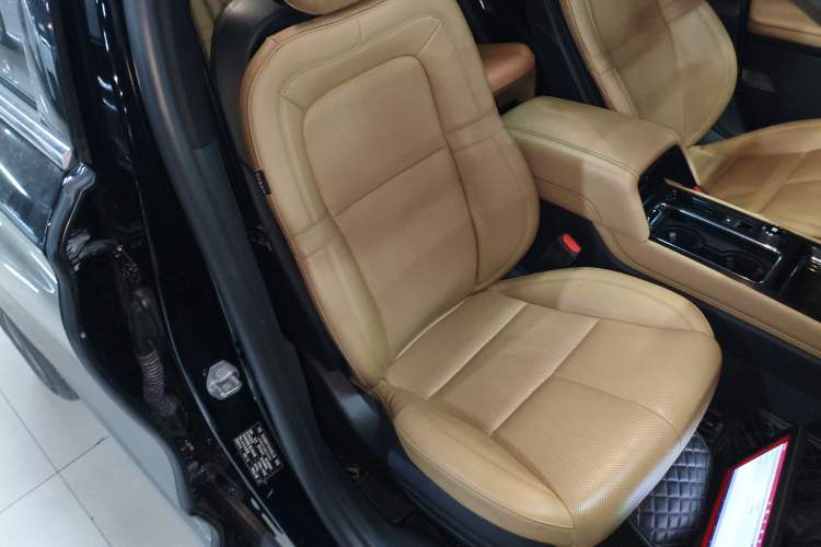 Used Lincoln Corsair 2022 2.0T Two-Wheel Drive Luxury Edition