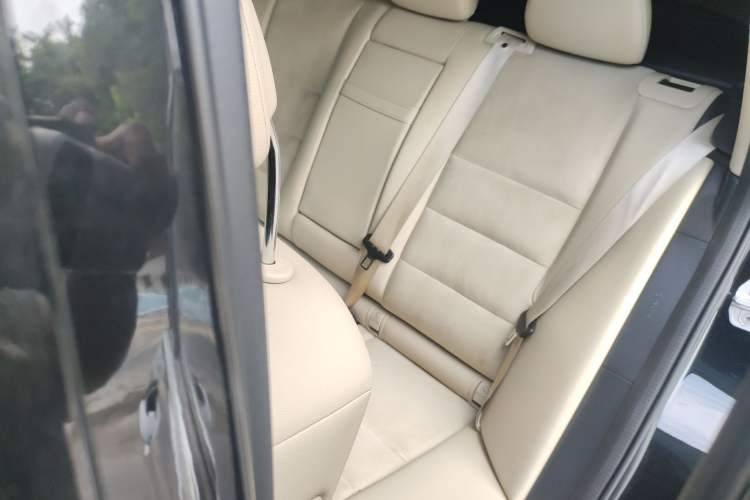 Used Mercedes-Benz GLK-Class 2015 GLK 260 4MATIC Dynamic Edition Ultimate Version
