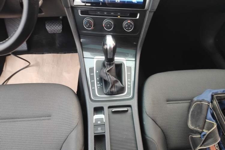 Used Volkswagen Golf 2017 230TSI Automatic Comfort Edition – Celebrating Milestone of One Million Units
