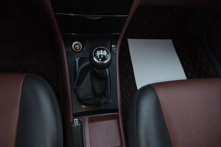 Used BYD F3 2012 Energy-Saving Edition 1.5L Manual Comfort Model
