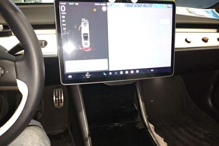 Used Tesla Model 3 2019 Long-Range All-Wheel-Drive Version
