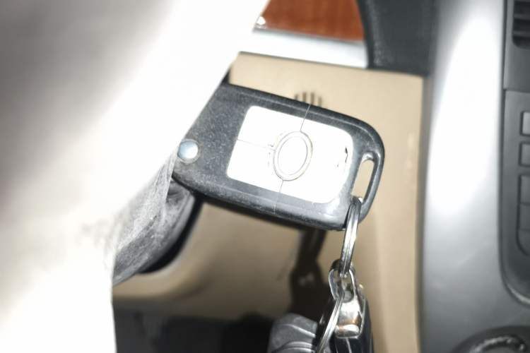 Used Buick Excelle 2013 1.5L Manual Luxury Model
