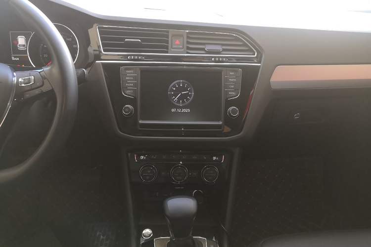 Used Volkswagen Tiguan L 2017 330TSI Automatic Two-Wheel Drive Luxury Edition
