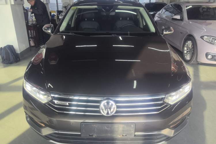 Used Volkswagen Variant 2017 380TSI Four-Wheel Drive Longitudinal Version