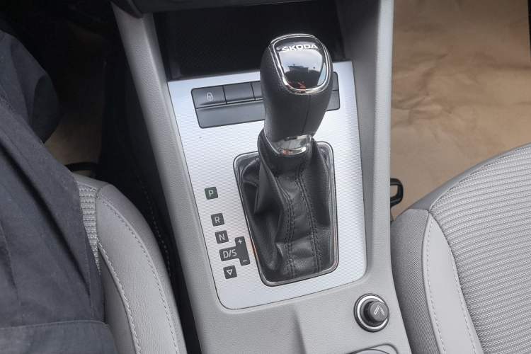 Used Skoda Octavia 2015 1.6L Automatic Yijie Edition
