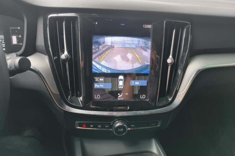 Used Volvo S60 2021 T4 Zhiyi Luxury Edition
