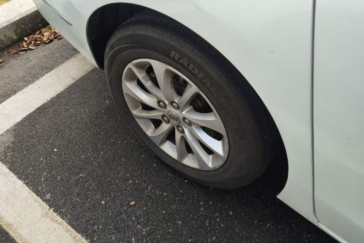 Used Buick GL8 2018 ES 28T Comfort Model China VI Standard
