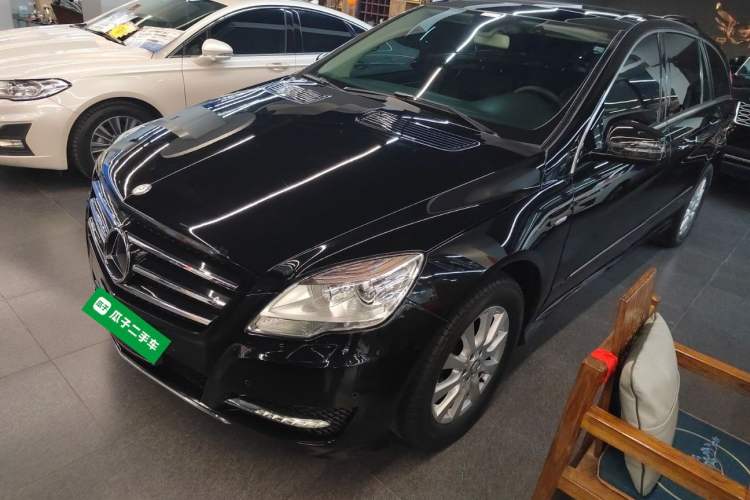 Used Mercedes-Benz R-Class 2017 R 320 4MATIC Business Edition Prestige Model