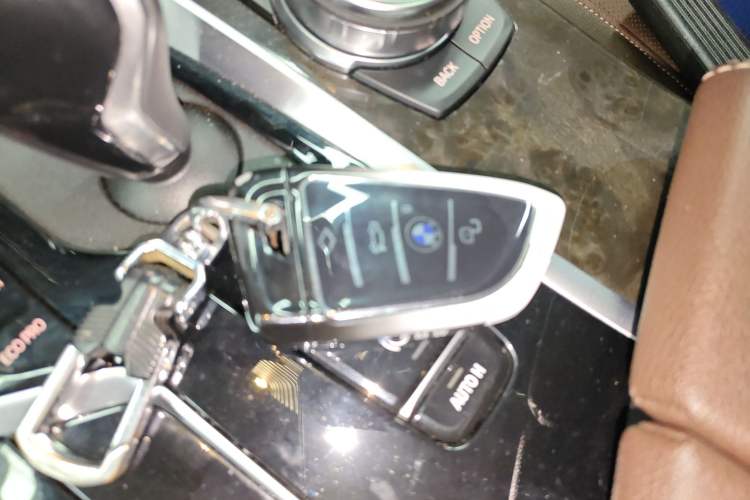 Used BMW 5 Series 2022 Second Facelift 525Li Luxury Package
