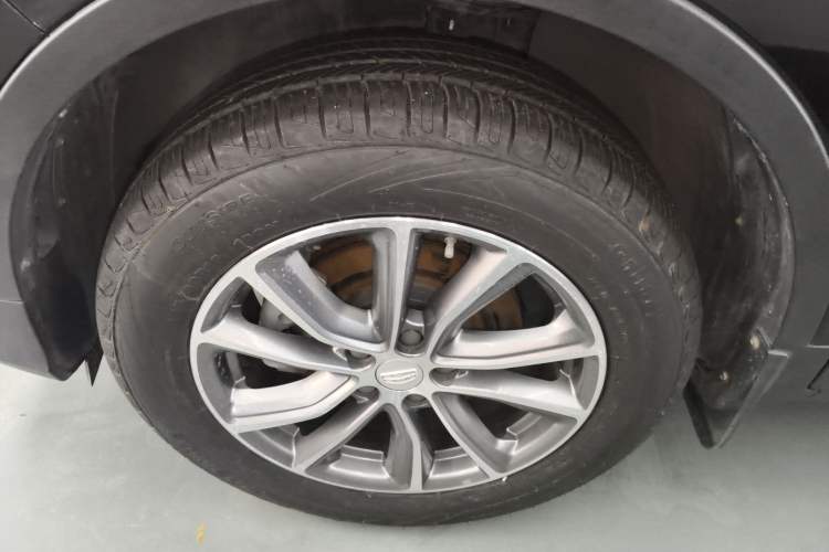 Used Geely Auto Emgrand X7 Sport 2018 1.8TD Automatic Two-Wheel Drive Smart Connect 4G Internet Edition