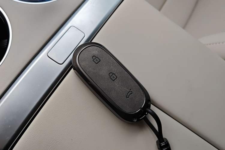 Used Li Auto L8 2024 Ultra Model
