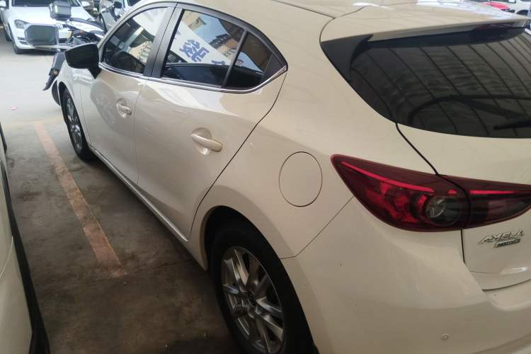 Used Mazda Mazda 3 Axela 2019 Cloud-Controlled Version Hatchback 1.5L Automatic Comfort Model Emission Standard China V
