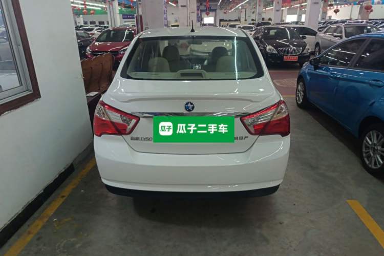 Used Venucia D50 2015 1.6L Automatic Fashion Edition
