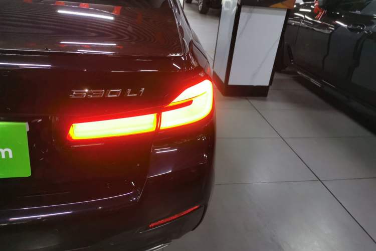 Used BMW 5 Series 2021 530Li Luxury Edition M Sport Package
