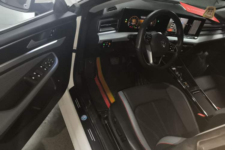 Used Volkswagen Lamando 2022 Lavida L 280TSI DSG Cool & Spicy Edition
