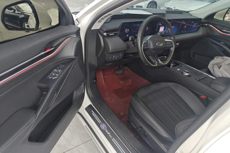 Used Ford Mondeo 2025 2.0T EcoBoost Luxury Version