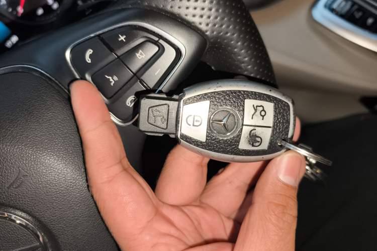 Used Mercedes-Benz V-Class 2020 V 260 L Long-wheelbase Luxury Edition