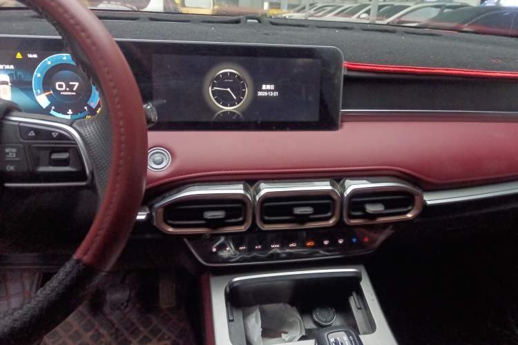 Used JETOUR X70 PLUS 2023 1.5T Manual Self-Reliant 5-Seater
