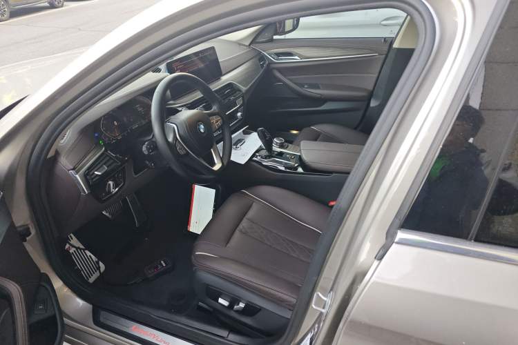 Used BMW 5 Series 2022 Updated 530Li Leading Edition Luxury Package
