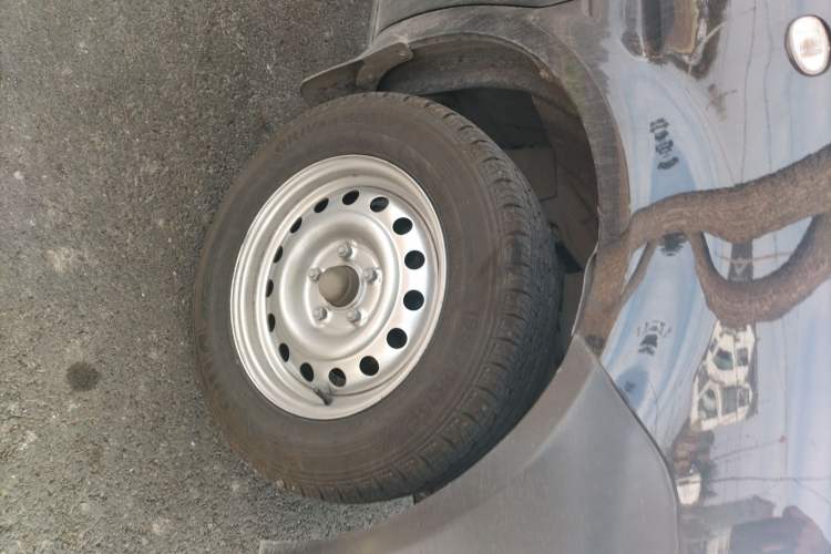 Used FORTHING Lingzhi 2023 V3 1.6L Base Model 2 Seats
