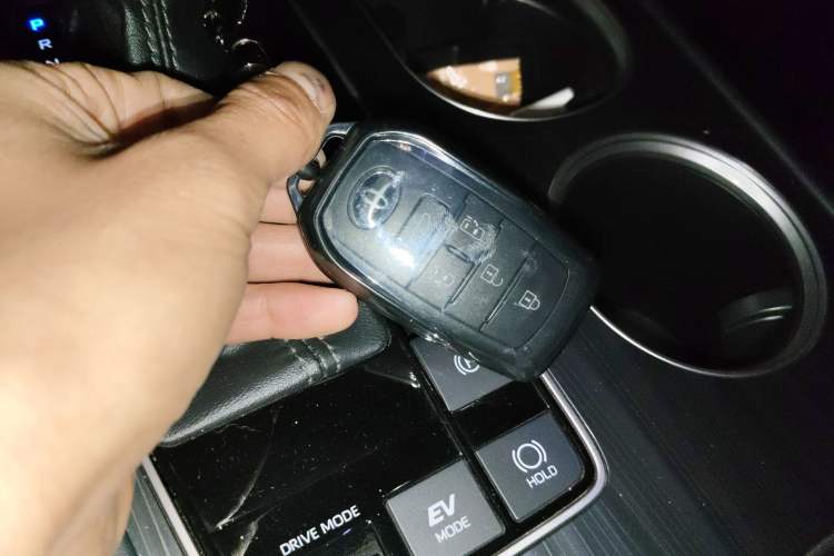 Used Toyota Sienna 2024 2.5L Hybrid Four-Wheel Drive Prestige Edition