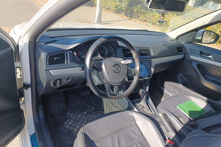 Used Volkswagen Gran Lavida 2015 230TSI DSG Comfort Edition