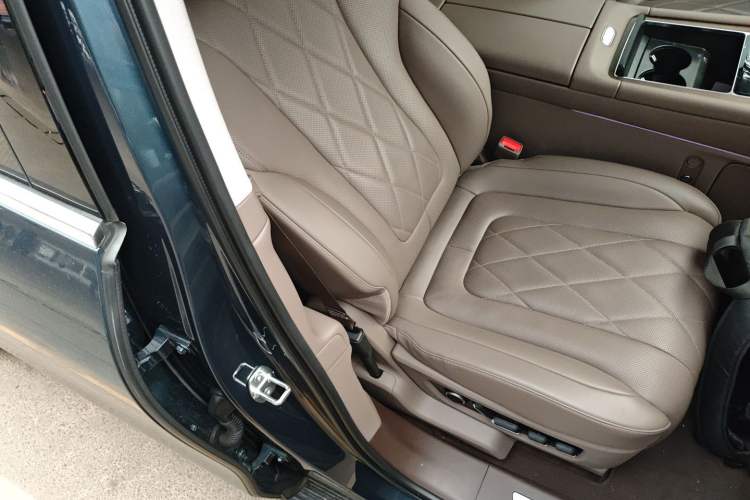 Used Hima AITO M9 2024 Range-Extended Ultra Version 52 kWh 5-Seater Model
