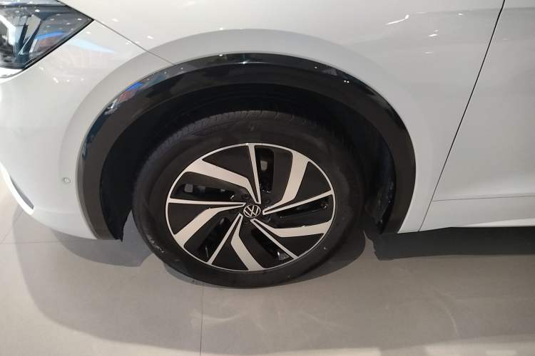 Used Volkswagen Viloran 2024 330TSI Luxury Edition
