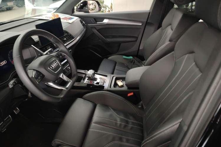 Used Audi Q5L 2023 40T Luxury Dynamic Model
