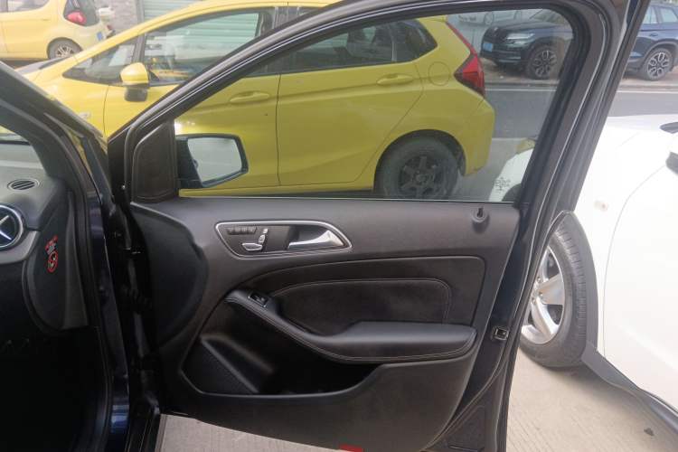 Used Mercedes-Benz B-Class 2017 B 200 Fashion Model
