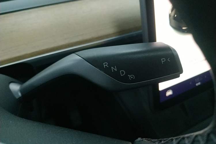 Used Tesla Model Y 2021 Long-Range All-Wheel-Drive Version
