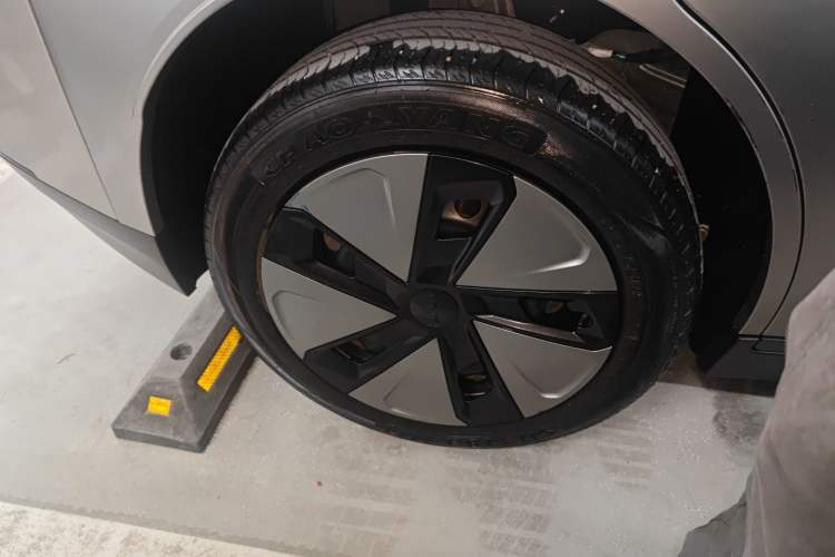 Used AION Y 2023 Younger
