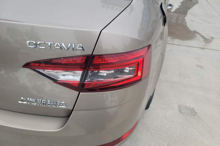 Used Skoda Octavia 2018 TSI230 DSG Luxury Edition
