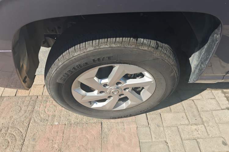 Used Great Wall King Kong Poer 2024 2.0T Automatic 8AT Diesel Two-Wheel-Drive Navigation Edition Flatbed
