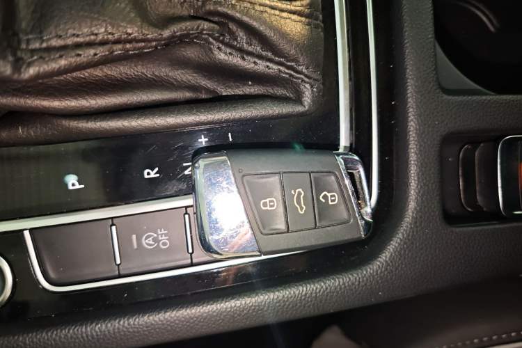 Used Volkswagen Magotan 2023 2 Million Units Limited Edition 280TSI DSG Leading Version
