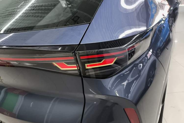 Used Volkswagen ID.UNYX 2025 Pro model
