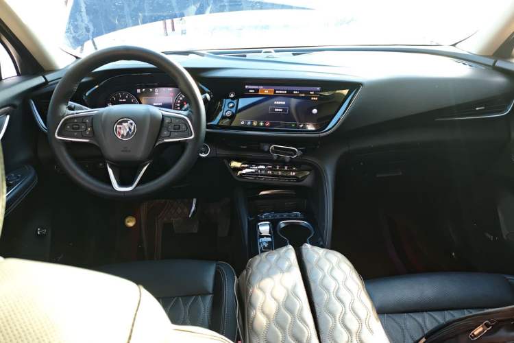 Used Buick Envision 2020 Encore S 652T All-Wheel-Drive Avenir
