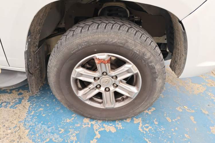 Used SAIC MAXUS T60 2017 2.0T Gasoline Automatic 4x4 High-Ride Elite Standard Cabin